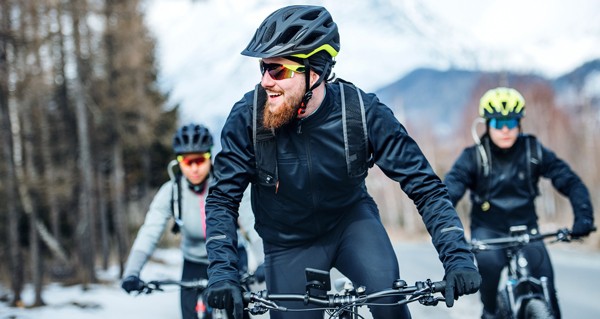 uppvärmda handskar för cyklister och cyklister